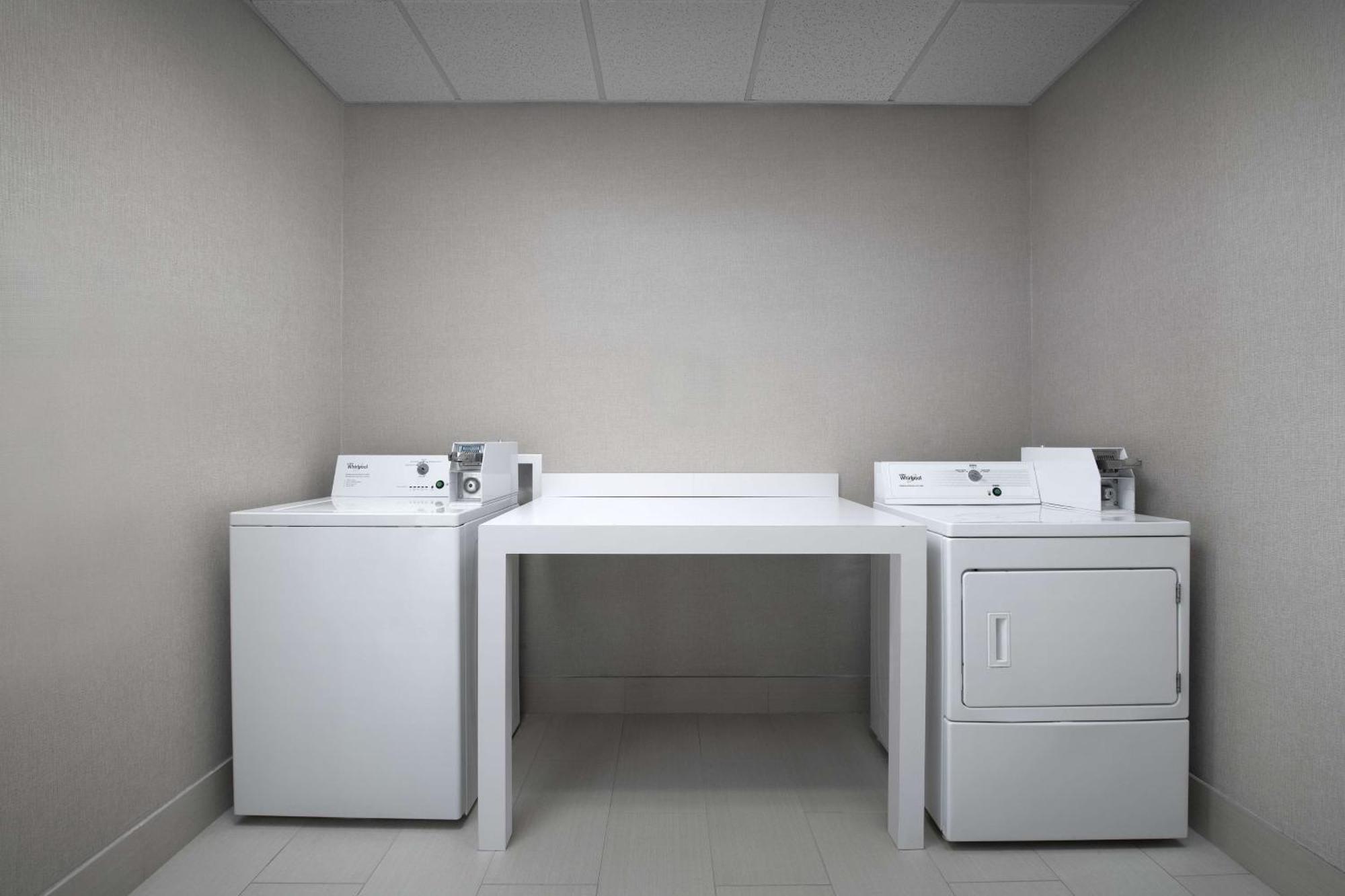 Hampton Inn Statesboro Bagian luar foto