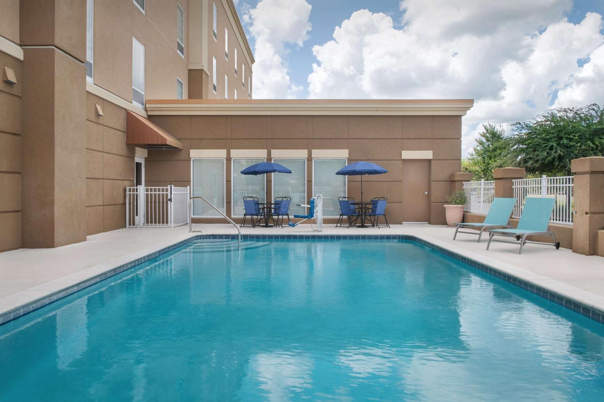 Hampton Inn Statesboro Bagian luar foto